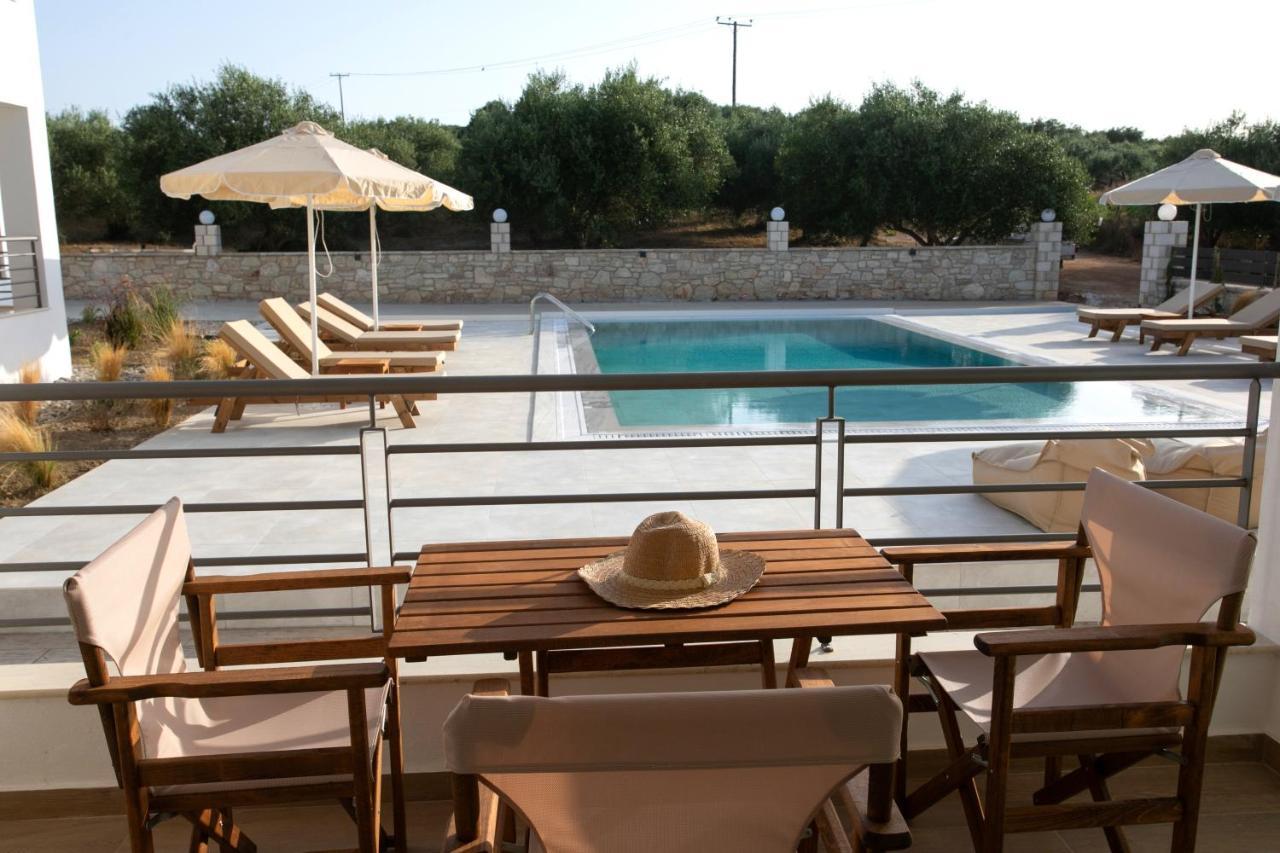 Michelangelo Suites And Apartments Valanidorachi Esterno foto